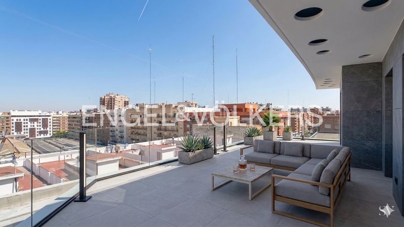 Foto 9b3fc7cf-5845-464a-a550-ca12ba681fb0. Àtic amb calefacció aparcament piscina a Penya-Roja - Avda. Francia Valencia