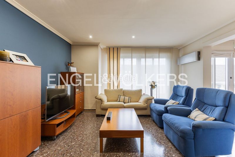 Foto f94d604e-41c0-4288-a331-fbf5a642d48c. Casa amb calefacció aparcament a Carlet