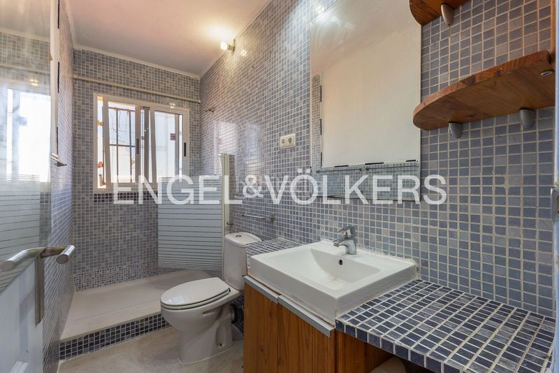 Foto 0ca7d1e9-e5ce-4379-a470-23c0d4f6e0b5. Àtic amb calefacció a Malva Rosa Valencia