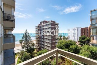 Location Appartement à Torreón-La Almadraba. Arrendamiento de temporada, frente a la playa. benicasim