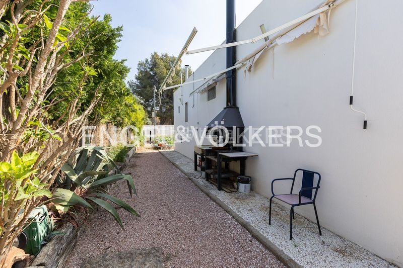 Foto 80f50086-478d-4154-8956-47acbb44ef6a. Casa amb calefacció aparcament piscina a Olocau