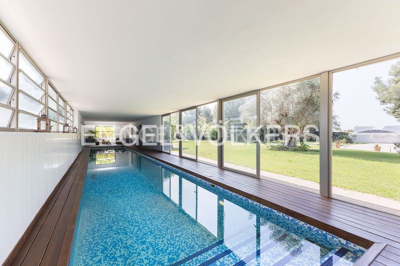 Foto f6d8a1f3-c114-4d26-a5eb-3a2561daf640. Casa amb calefacció aparcament piscina a Olocau
