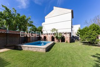 House in Centro. Dos viviendas independientes con piscina propia en centro de pue