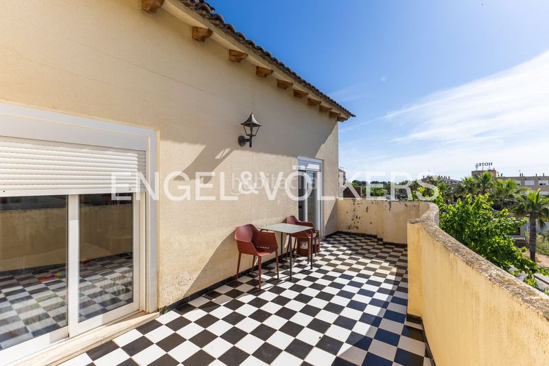 Foto 6a01418b-1598-4229-9451-2ff06802258c. Casa amb calefacció aparcament piscina a Centro Chiva