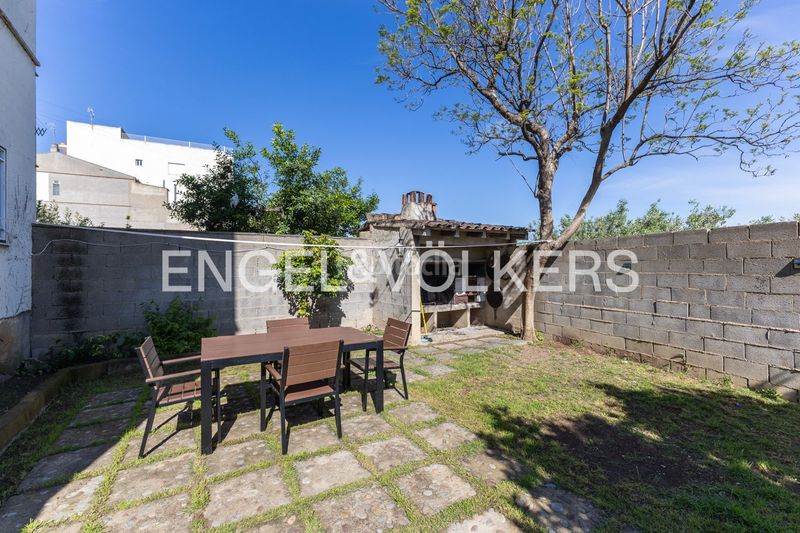 Foto 9a136135-d8b4-4f4c-88d7-42d273360943. Casa amb calefacció aparcament piscina a Centro Chiva