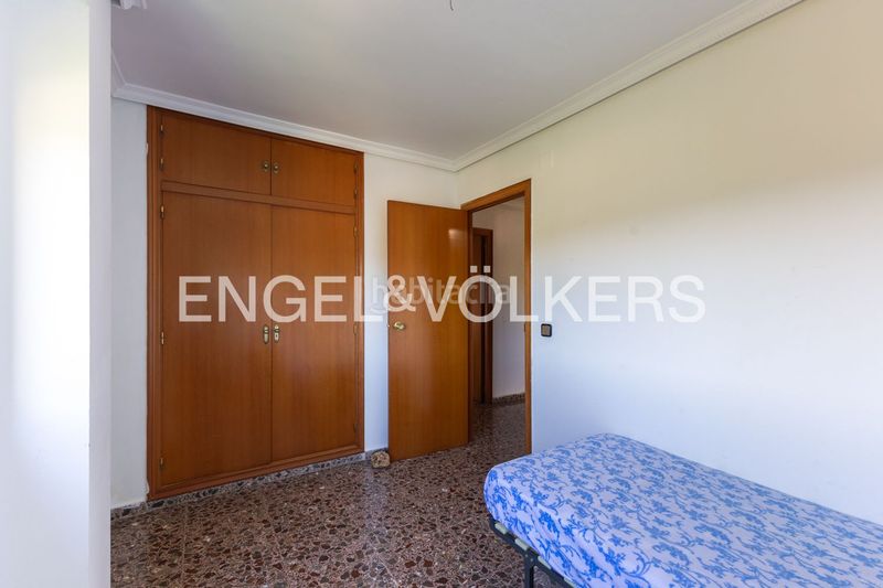 Foto a609ff25-ab27-4390-8894-d96492e8e7bd. Casa amb calefacció aparcament piscina a Centro Chiva