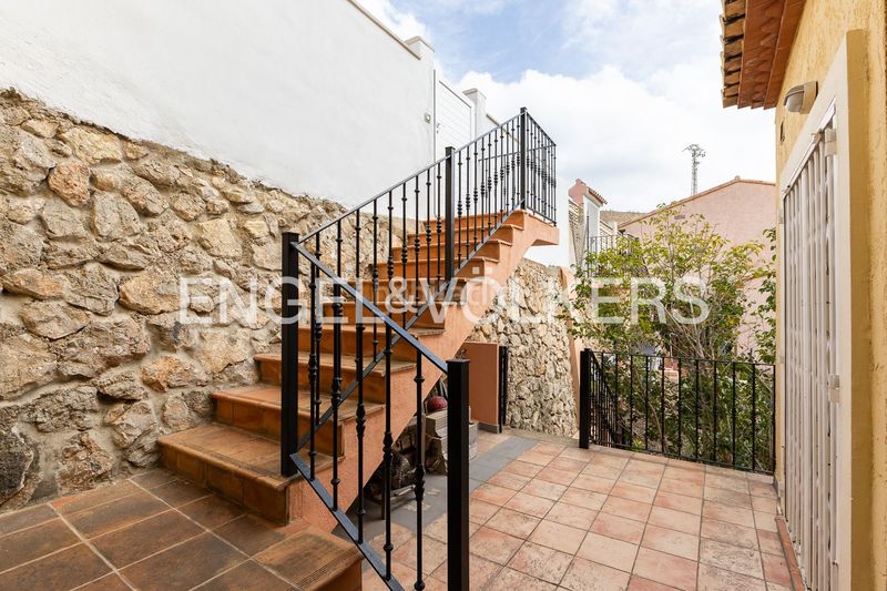 Foto af5ce7d6-95b5-4e01-8c50-36d69536bf55. Casa amb calefacció aparcament piscina a El Faro Cullera