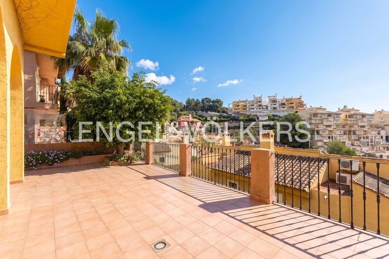 Foto d555e5b5-e6ad-40ab-bdf5-407bb620e9d9. Casa amb calefacció aparcament piscina a El Faro Cullera