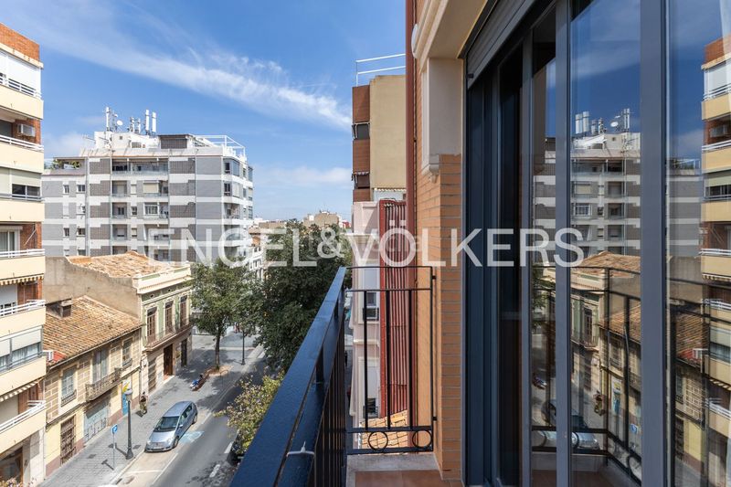 Foto 0bdc3105-504f-4226-bf2c-5786e9d7b62f. Lloguer àtic amb calefacció a El Cabanyal-El Canyamelar Valencia