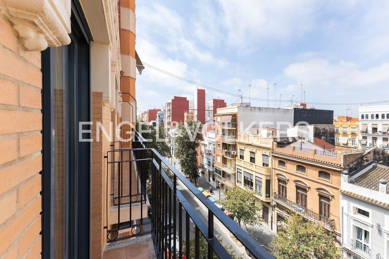 Foto af90fb06-e9e6-4f24-a074-ff5488866b78. Lloguer àtic amb calefacció a El Cabanyal-El Canyamelar Valencia