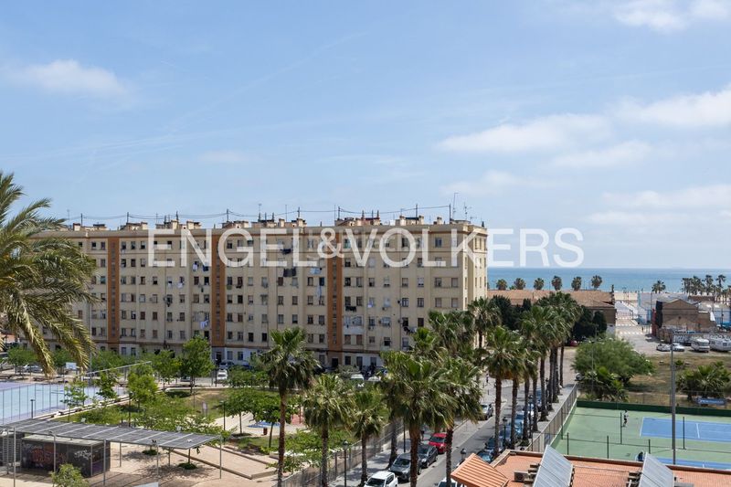 Foto ca30239a-5fbc-4fbe-b5fd-2c28c766205f. Lloguer àtic amb calefacció a El Cabanyal-El Canyamelar Valencia