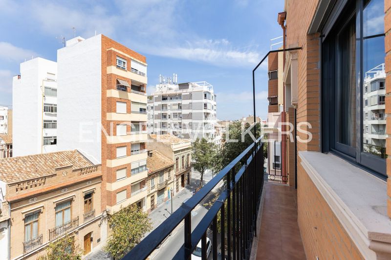 Foto d74bed68-1a70-4c8b-9d23-3f11ac1ec35e. Lloguer àtic amb calefacció a El Cabanyal-El Canyamelar Valencia