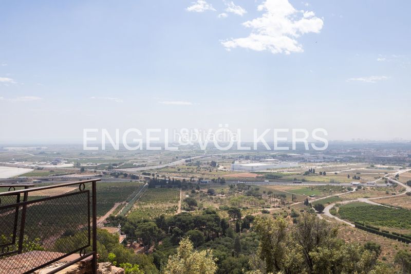 Foto c1c03283-1581-42c9-ad02-6d6a828b06d9. Terreny residencial a Centro-El Castillo Sagunt