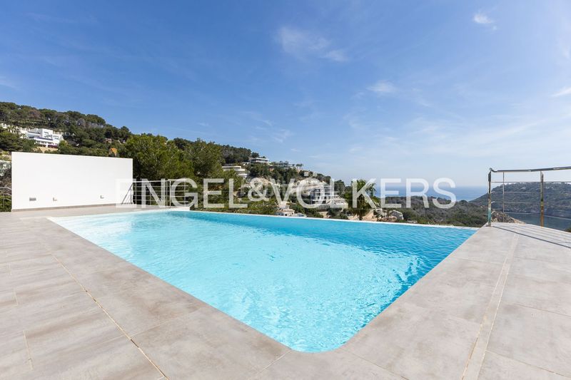 Foto 1f7a56c6-f26a-41ef-b9b1-af8f6daffbe4. Casa amb calefacció aparcament piscina a Portichol-Balcón al Mar Xàbia
