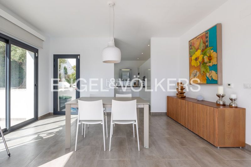 Foto 46d67137-e22a-4da3-8417-c97e63bbf420. Casa amb calefacció aparcament piscina a Portichol-Balcón al Mar Xàbia