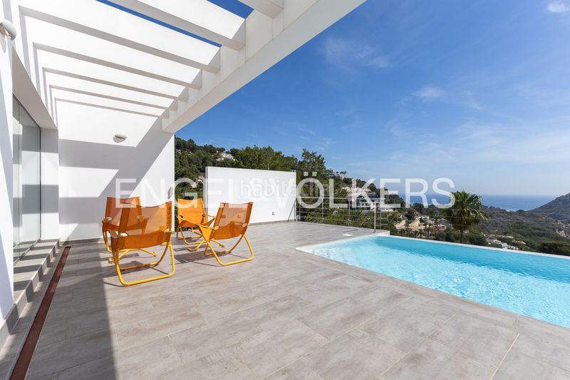 Foto 54a49f05-620f-4e1b-a8da-ede408a5bd88. Casa amb calefacció aparcament piscina a Portichol-Balcón al Mar Xàbia