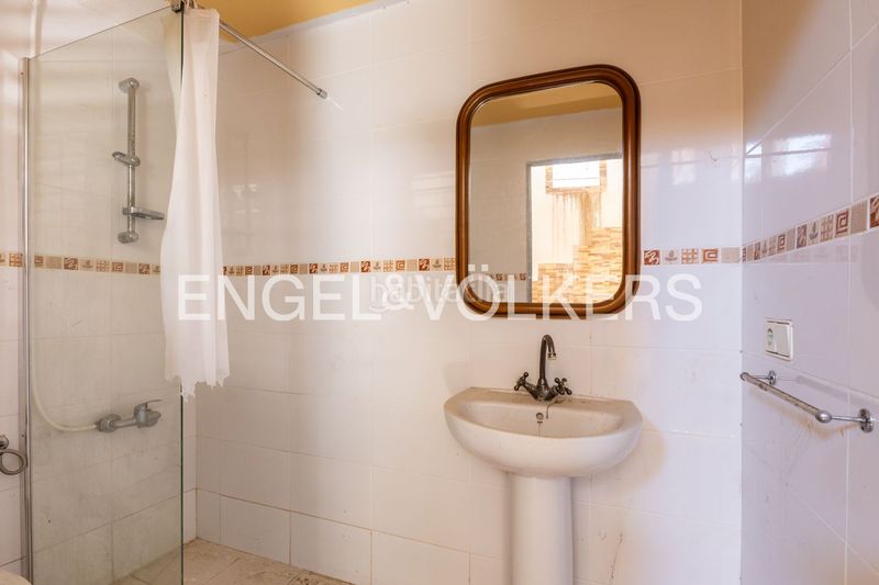 Foto c35e6003-15ce-498a-aff3-3930273a0cd0. Casa amb calefacció aparcament a Meliana