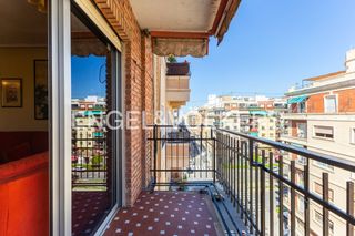 Etagenwohnung  Carrer de lluís oliag. Piso luminoso en luis oliag en edificio con garaje