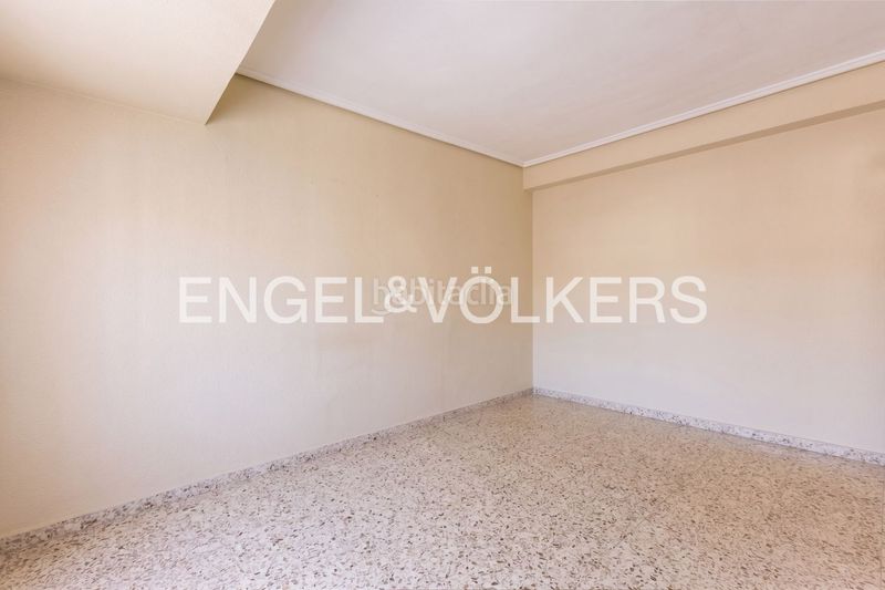 Foto da8063d8-7ffe-4693-83f5-d0165da8da11. Pis amb calefacció a Mont Olivet Valencia