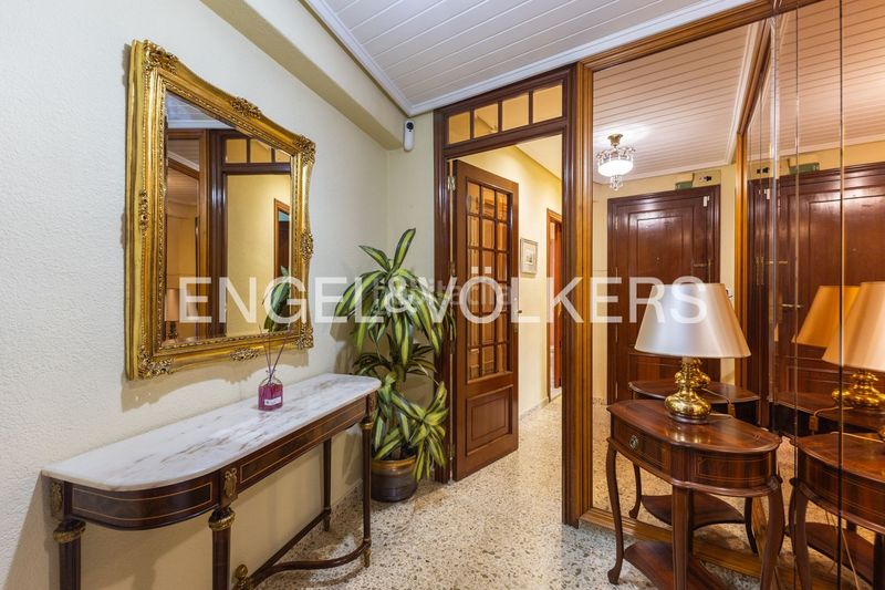 Foto e5e631b8-3a1a-49a6-95ef-904cf00e95fb. Pis amb calefacció a Mont Olivet Valencia