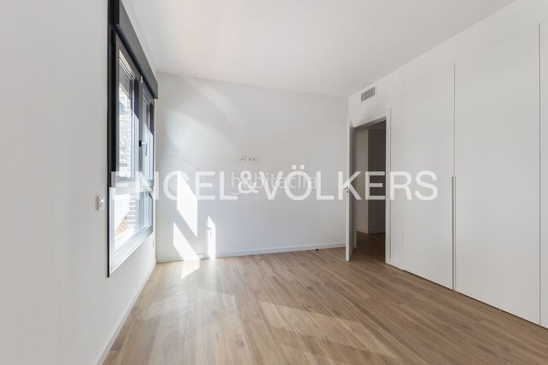 Foto 3568bd63-ebda-4e9c-9a19-462b70477e21. Apartament amb calefacció aparcament piscina a Barrio Benicalap Valencia