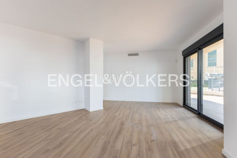 Foto 51c8faa4-68ee-4db5-bc05-e4b5bdd78c6b. Apartament amb calefacció aparcament piscina a Barrio Benicalap Valencia