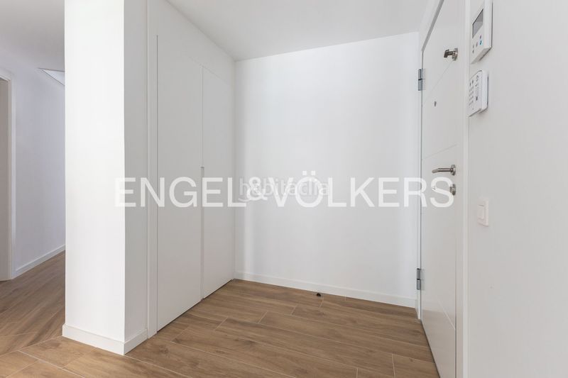 Foto 9ca9b3fc-cc09-4035-88e1-2fe0b58be741. Apartament amb calefacció aparcament piscina a Barrio Benicalap Valencia