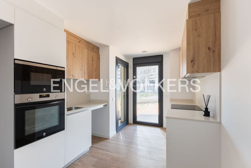 Foto f6735b38-35fa-4fbd-9639-308fe014b21a. Apartament amb calefacció aparcament piscina a Barrio Benicalap Valencia