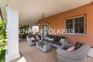 Rent House  Eresma. Casa en masía traver con 4 habitaciones  con o sin muebles