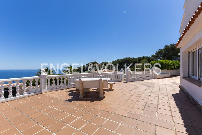 Foto 0950188d-2d0b-4777-aeaf-24f6daf101dd. Casa amb calefacció aparcament piscina a Portichol-Balcón al Mar Xàbia