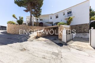 Casa en Portichol-Balcón al Mar. Villa mediterránea con impresionantes vistas al mar