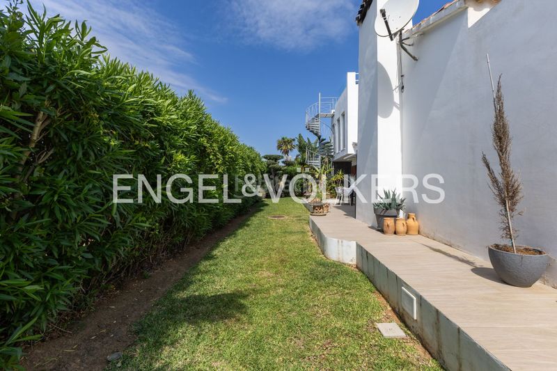 Foto 0e1bed06-a68c-431e-a2ab-b5c0abbf4cef. Casa amb calefacció aparcament piscina a Les Bassetes - El Marjal Dénia