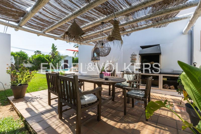 Foto 16573fd7-49ef-481b-9ef2-e2b516e1d593. Casa amb calefacció aparcament piscina a Les Bassetes - El Marjal Dénia