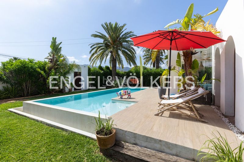 Foto 66d52b57-f2d7-4148-946d-392752ca0928. Casa amb calefacció aparcament piscina a Les Bassetes - El Marjal Dénia
