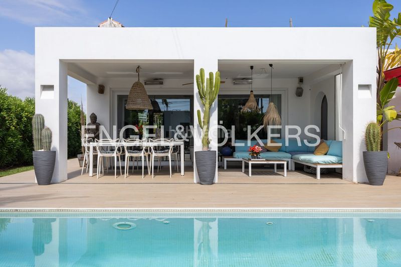 Foto 8cc7378d-36e7-4081-81cf-98874aafcef7. Casa amb calefacció aparcament piscina a Les Bassetes - El Marjal Dénia