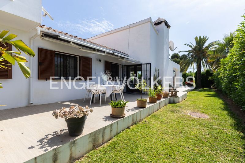 Foto bc342a65-d350-4b0c-b62a-583df1b70365. Casa amb calefacció aparcament piscina a Les Bassetes - El Marjal Dénia