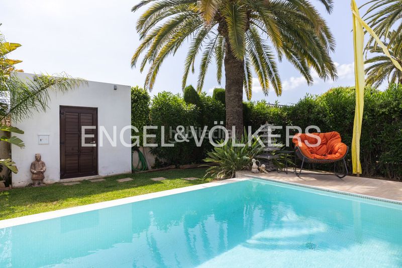 Foto cf31eebd-3b35-4c73-81bb-023d11490713. Casa amb calefacció aparcament piscina a Les Bassetes - El Marjal Dénia