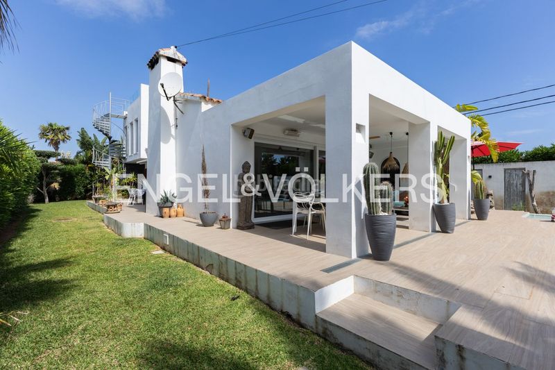Foto cfad951d-504f-4952-898a-3712ee5eba98. Casa amb calefacció aparcament piscina a Les Bassetes - El Marjal Dénia