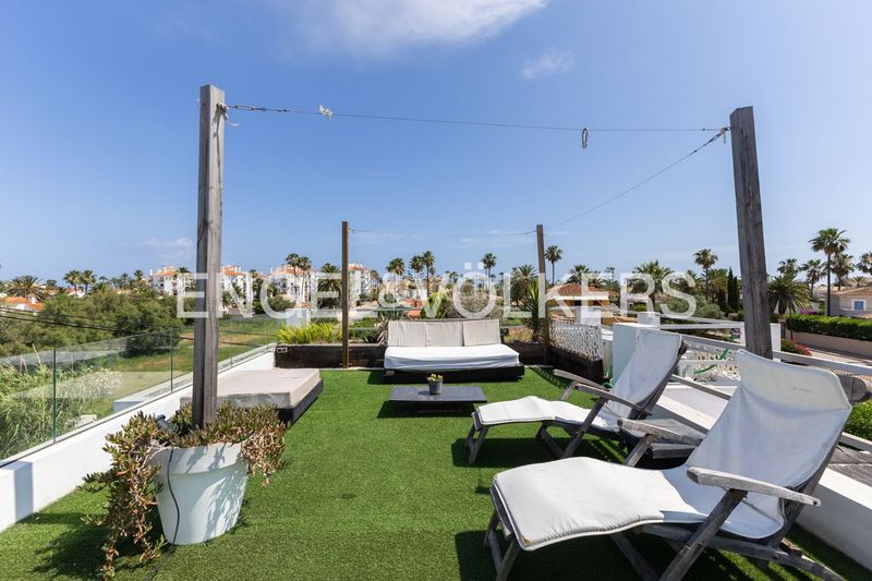 Foto f22f5acb-1f6d-4163-bbba-6b0753495b0a. Casa amb calefacció aparcament piscina a Les Bassetes - El Marjal Dénia