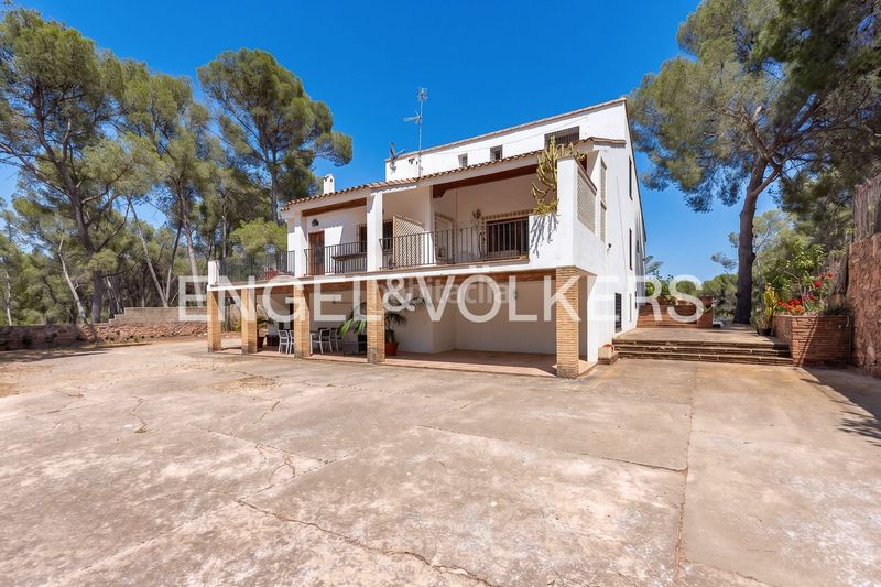 Foto 469f6ad0-d0c8-4e69-9877-1e764fc91571. Xalet amb calefacció a Monteamor-La Carrasca-El Peucal Náquera