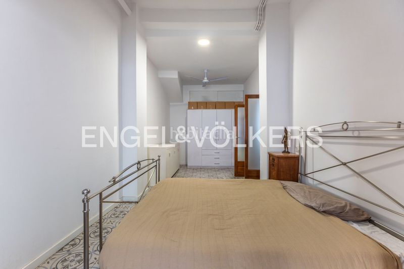Foto 01e77f9a-e26b-4955-96f6-ef15c2d756ec. Casa adossada amb calefacció a En Corts - Doctor Waksman Valencia