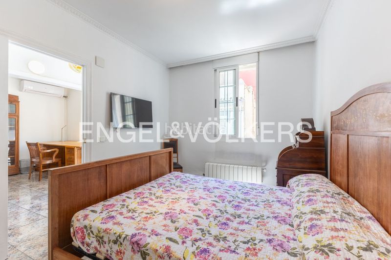 Foto 71762a0d-d4f2-4760-ab11-ee16f101d264. Casa adossada amb calefacció a En Corts - Doctor Waksman Valencia