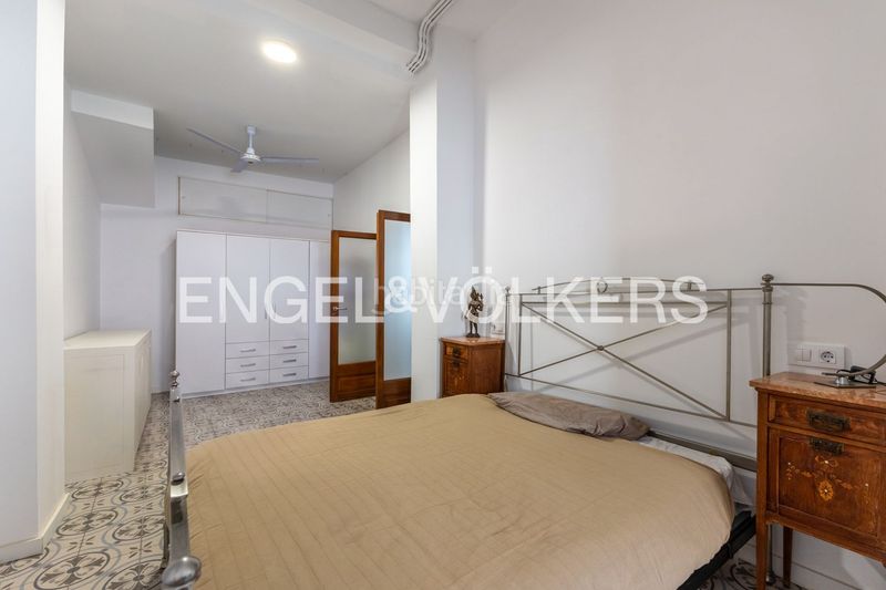 Foto d8f058cf-d2b5-428f-88a7-65f60fe15c28. Casa adossada amb calefacció a En Corts - Doctor Waksman Valencia