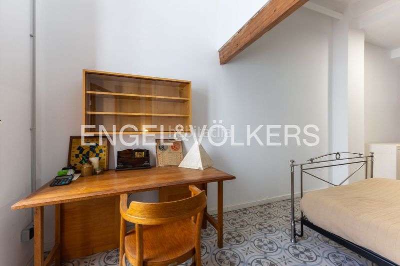 Foto de73d0c1-ab55-4408-b932-162161bb0966. Casa adossada amb calefacció a En Corts - Doctor Waksman Valencia