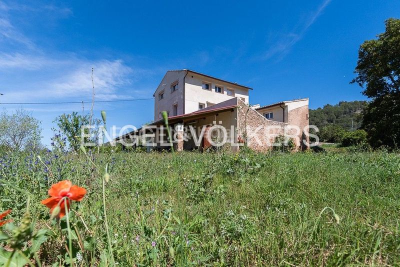 Foto 1b46a2a2-5fac-4575-8714-30a432cfd487. Casa amb calefacció aparcament piscina a Alquenència - Venècia Alzira