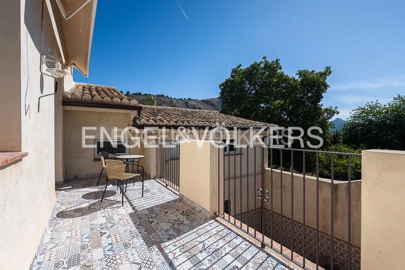 Foto 221735b2-cee5-4d05-b30e-98004b299f07. Casa amb calefacció aparcament piscina a Alquenència - Venècia Alzira