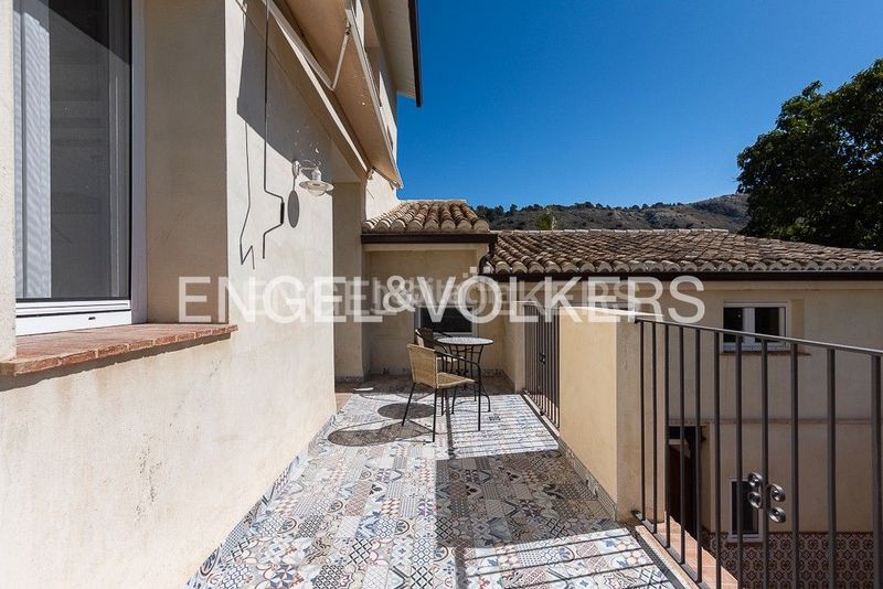 Foto 3f0460fe-4ca2-4688-b5dd-abd140d30ab9. Casa amb calefacció aparcament piscina a Alquenència - Venècia Alzira