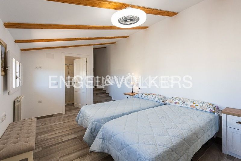 Foto 87894878-3888-47b2-8205-bcadf0db6c87. Casa amb calefacció aparcament piscina a Alquenència - Venècia Alzira