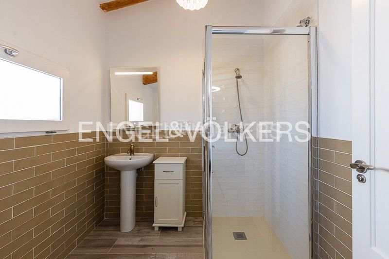 Foto 9d795c93-fa84-4e72-82c5-2263162a9c82. Casa amb calefacció aparcament piscina a Alquenència - Venècia Alzira