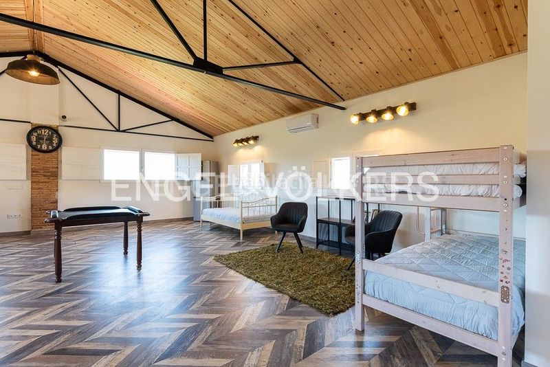 Foto aaecf06e-7577-4a74-af7a-f1809bc83e13. Casa amb calefacció aparcament piscina a Alquenència - Venècia Alzira